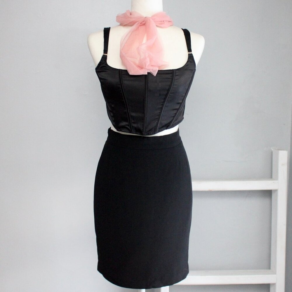 Gianni Versace Genny Vintage Black Pencil Skirt Size 6 US / 40 Italy